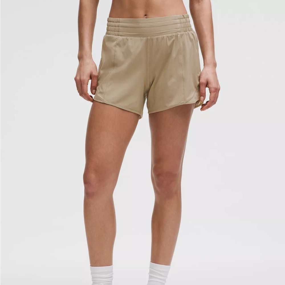 Lululemon Athletica Tan Athletic Shorts Lightweight Performance HOTTY HOT